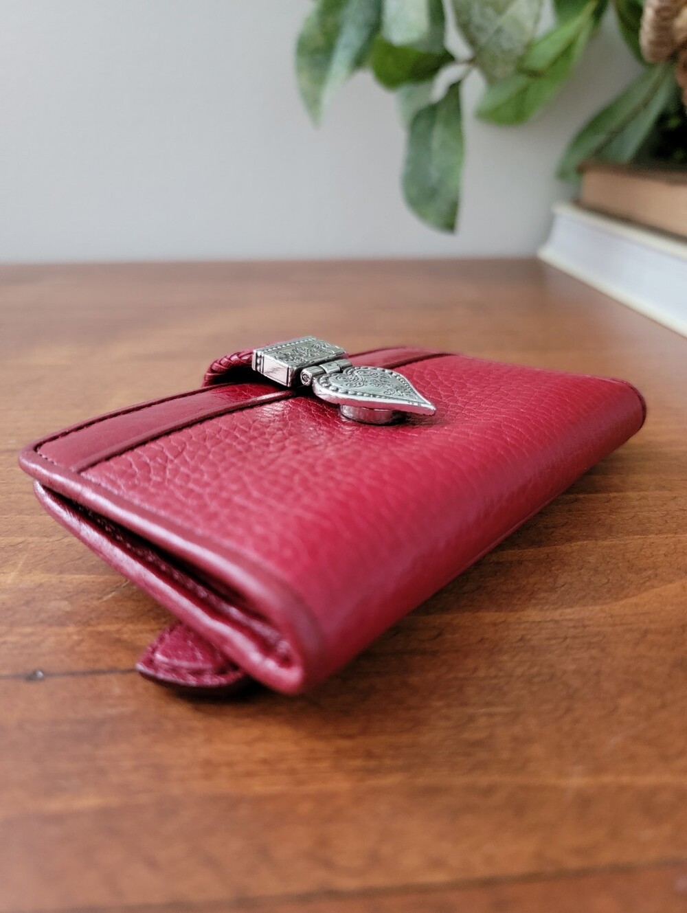 Brighton Red Pebbled Leather Bi-fold Snap Wallet - Picture 2 of 16
